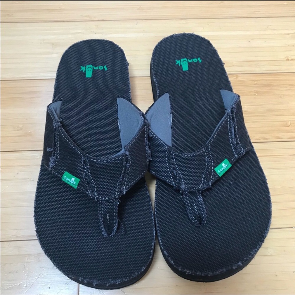 Sanuk flip flops
